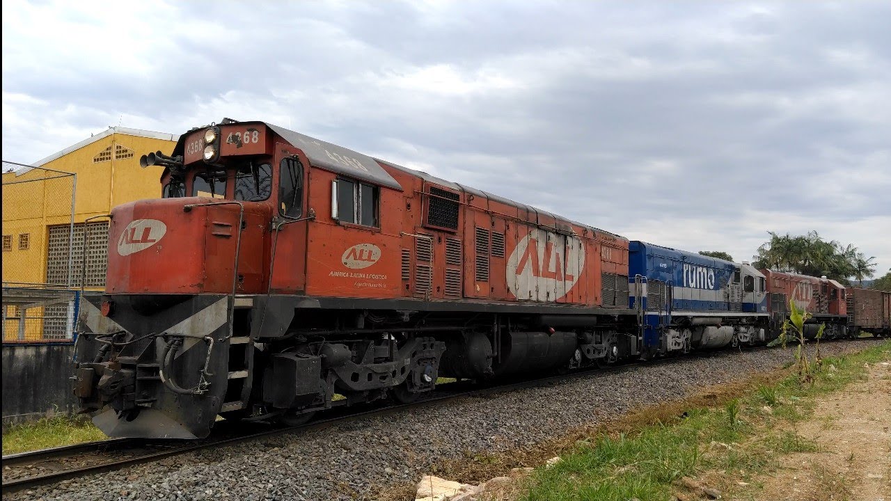 Trens Cargueiros da Rumo Logística Passando em Joinville no Km 36 do Ramal São Francisco