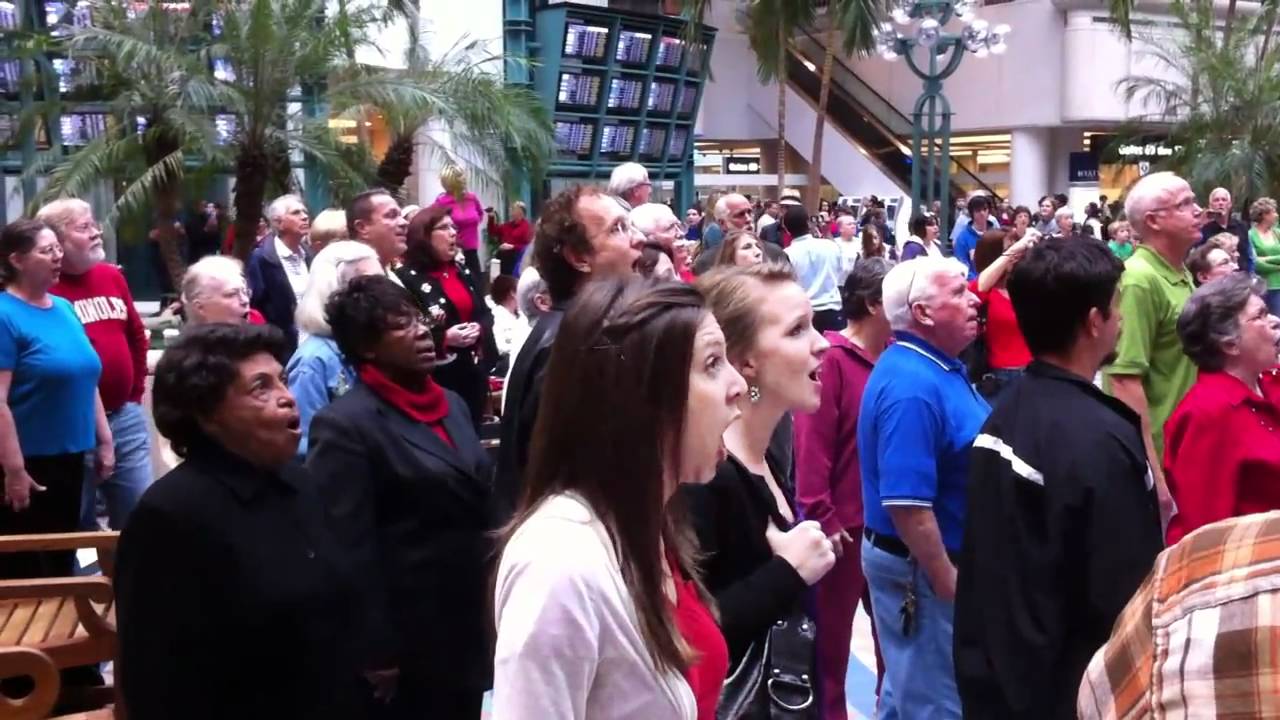 Orlando International Airport Hallelujah Chorus Christmas Flash Mob