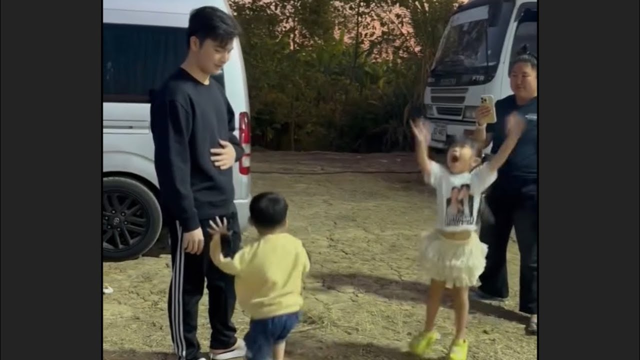 โตเกียวนาริตะมาทำงานกับแม่แพรวปาปี้ สองต้าวติดปาปี้มาก 