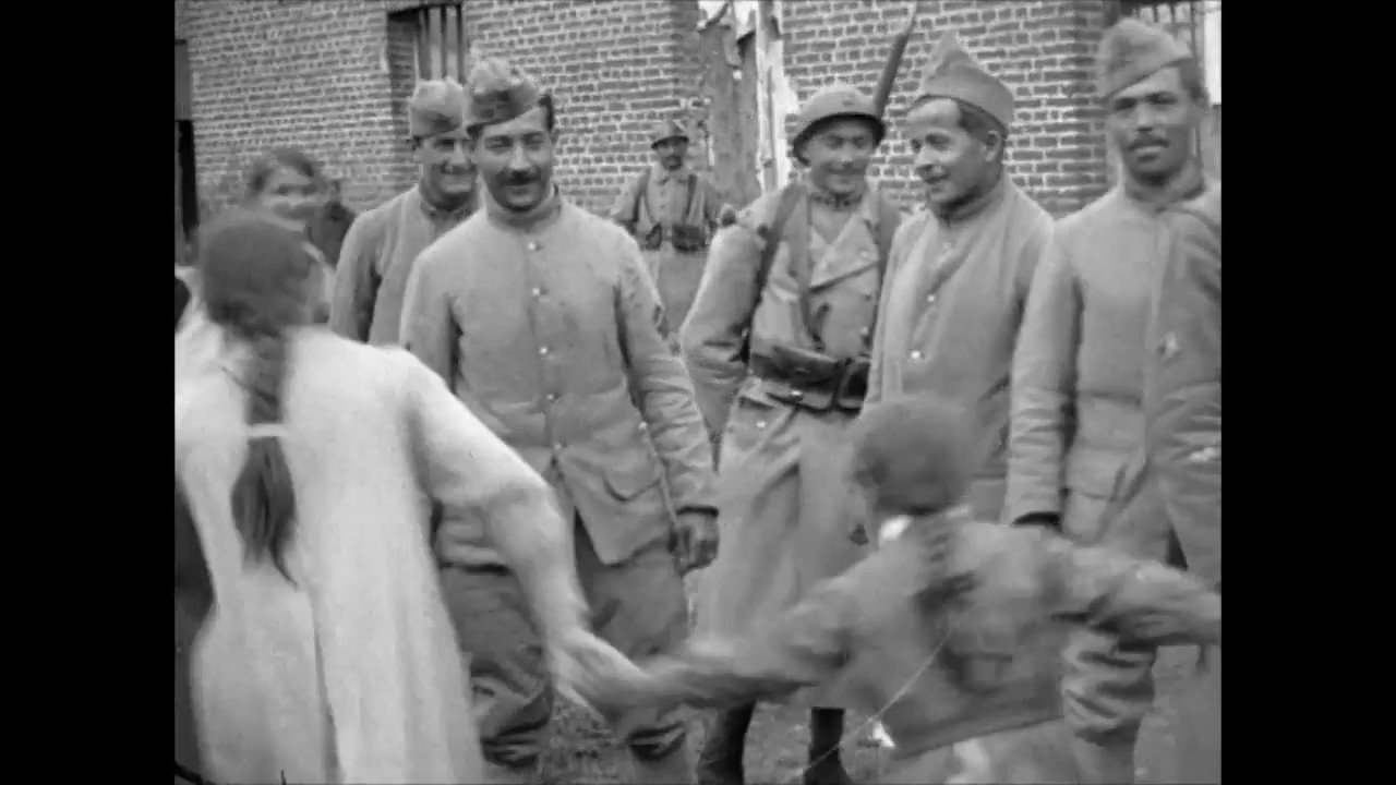 Film d'archives - L'écolier dans la Grande Guerre