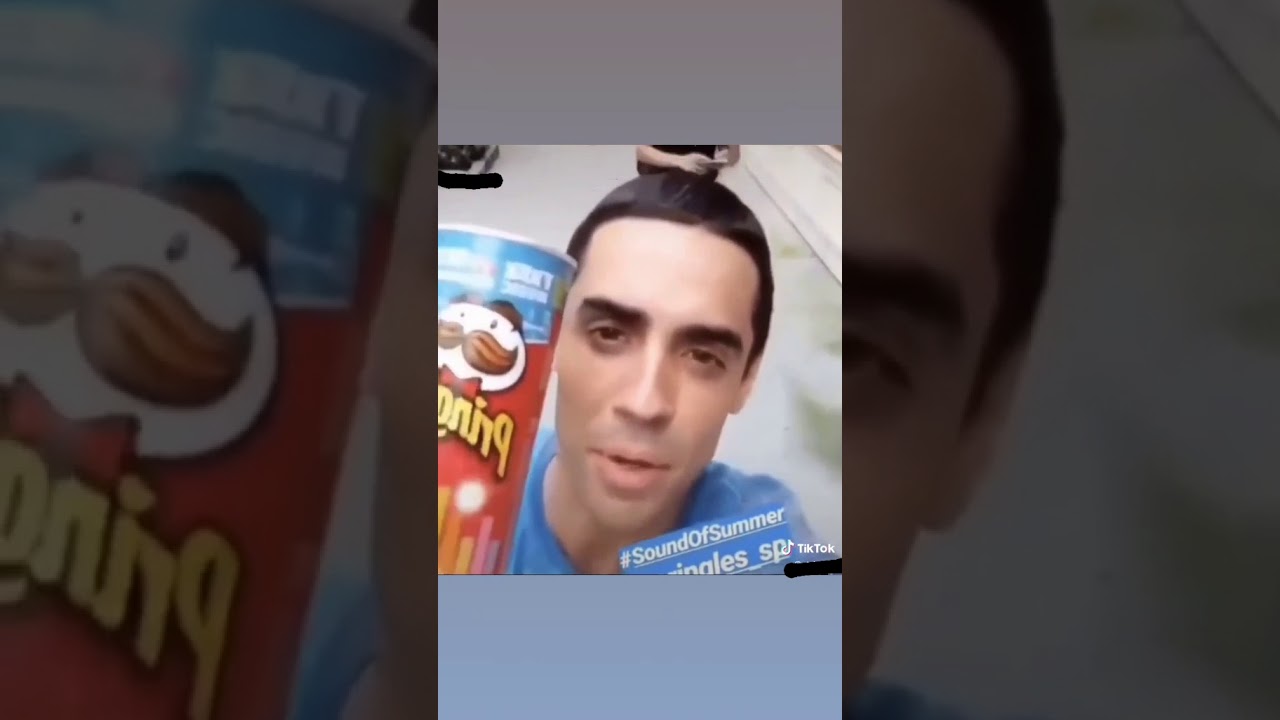 Javier calvo de cae mientras Javier ambrossi hace una promo-OT