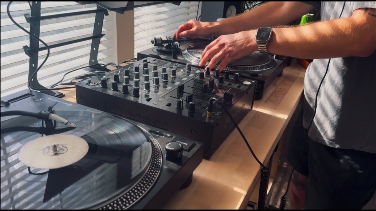 BRLG007 | Deep House/Tech House Pure Vinyl | Groovy Sunset DJ Mix