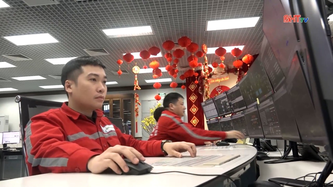 Xuân trong tiếng máy - Tết trên công trường
