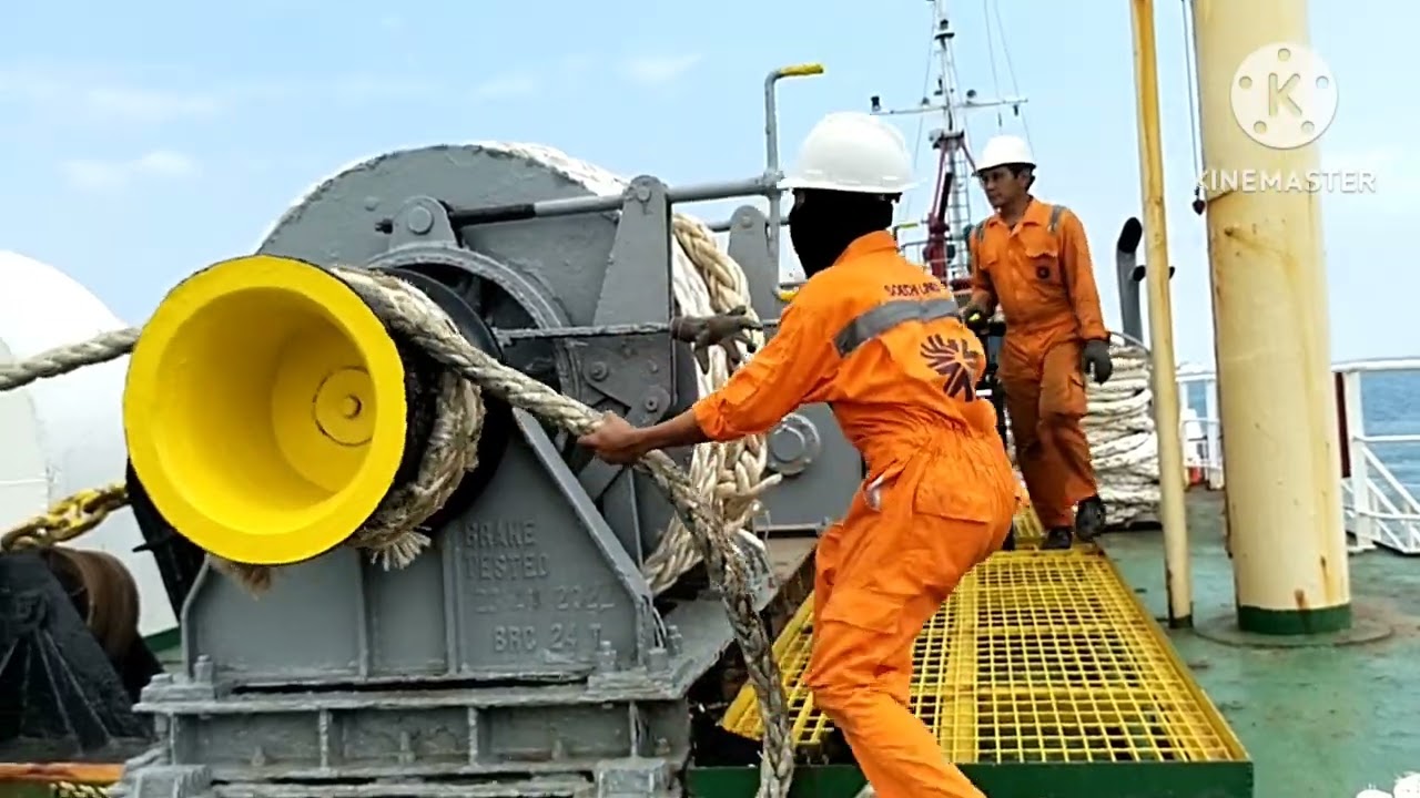 Proses Kapal Lepas Sandar / Unberthing dari Jetty Pertamina Tg. Gerem