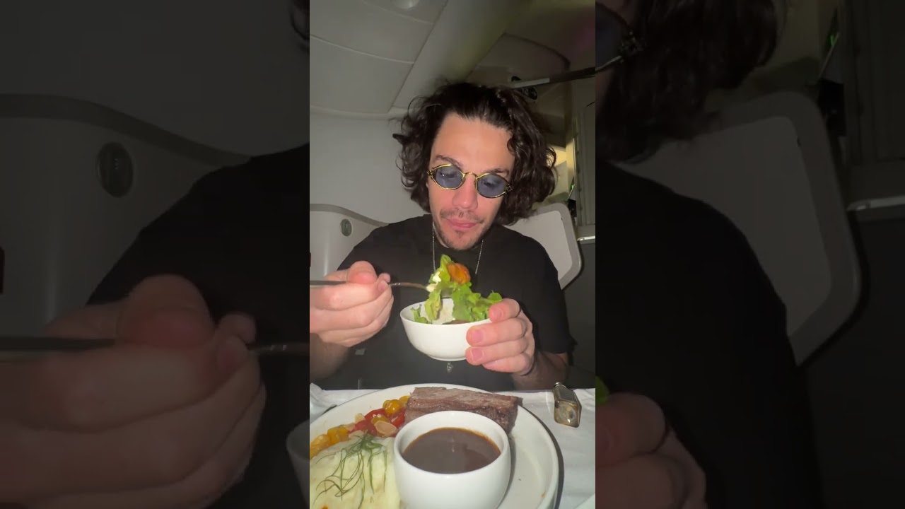Probando comida de avi&oacute;n en un vuelo business de M&eacute;xico a Jap&oacute;n! 🇯🇵✈️ Primer y &uacute;ltimo cap&iacute;tulo de