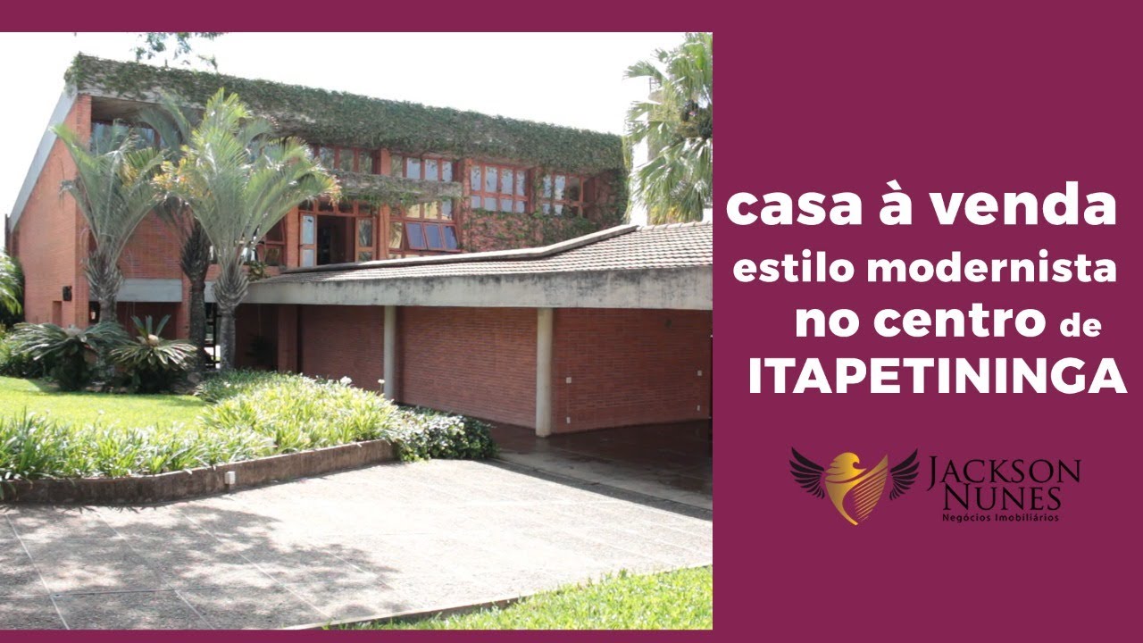 Belíssima casa Modernista no centro de Itapetininga com 600m2 de construção em terreno de 1.600m2
