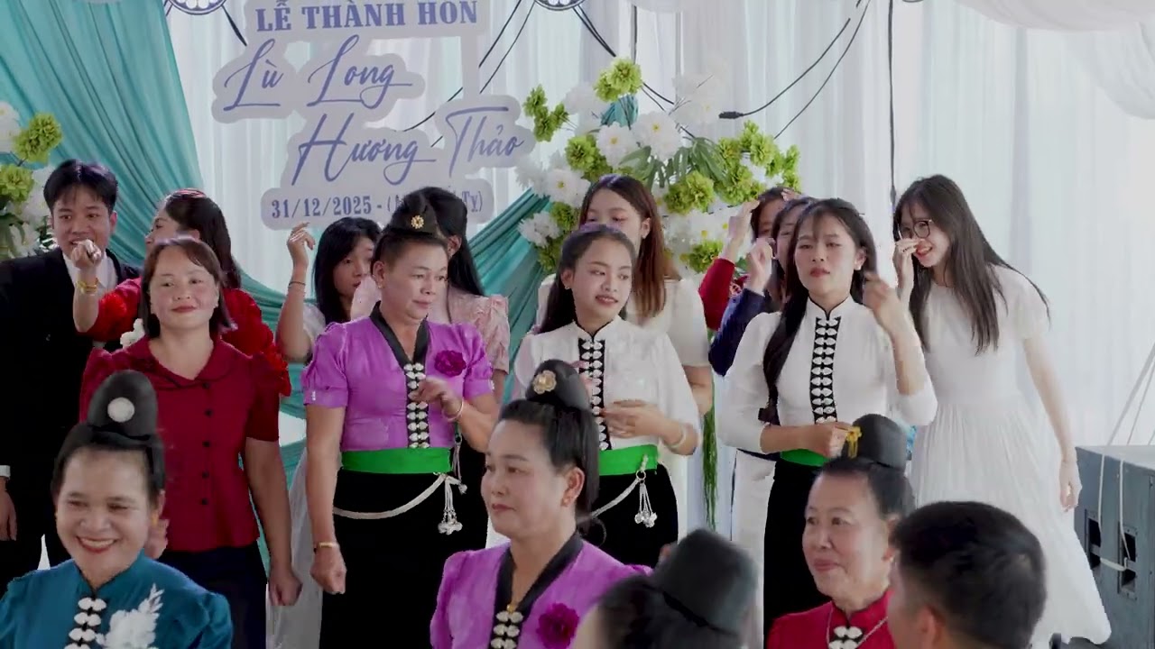 quẩy tưng bừng hết nấc tại bản Co Mỵ