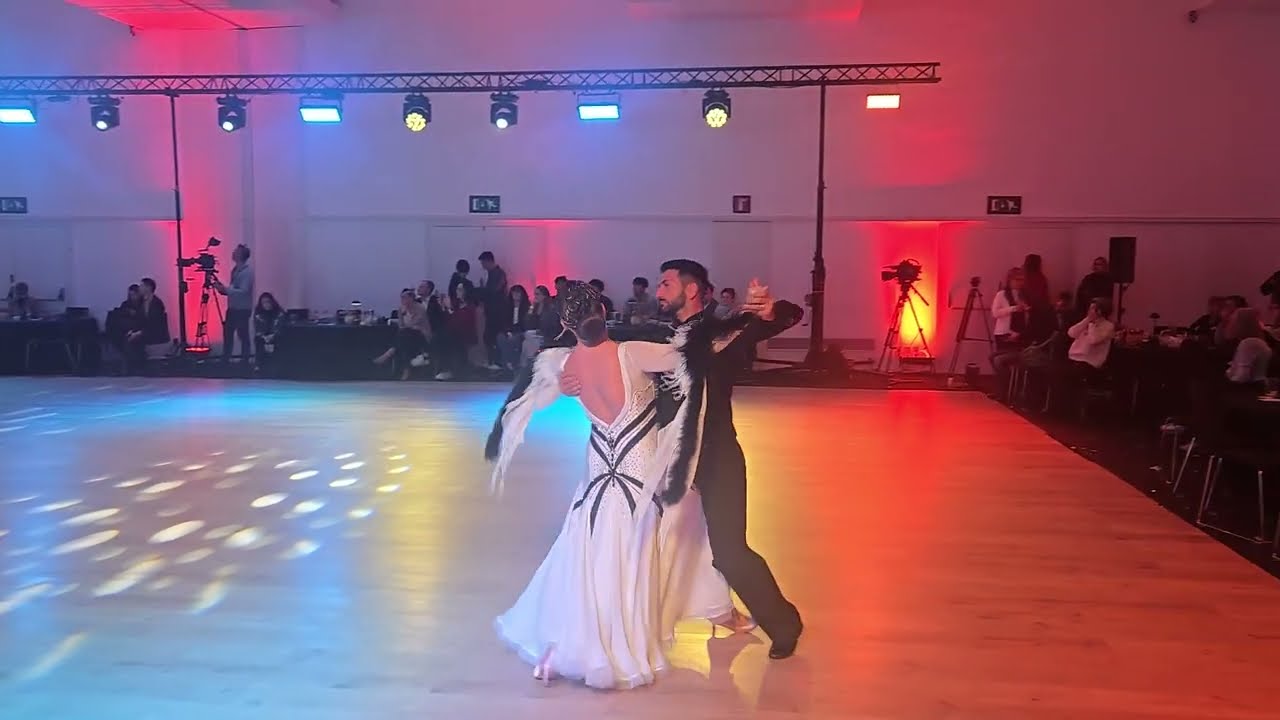Waltz anglaise a Barcelone. Michele Prioletti Elena Volpi