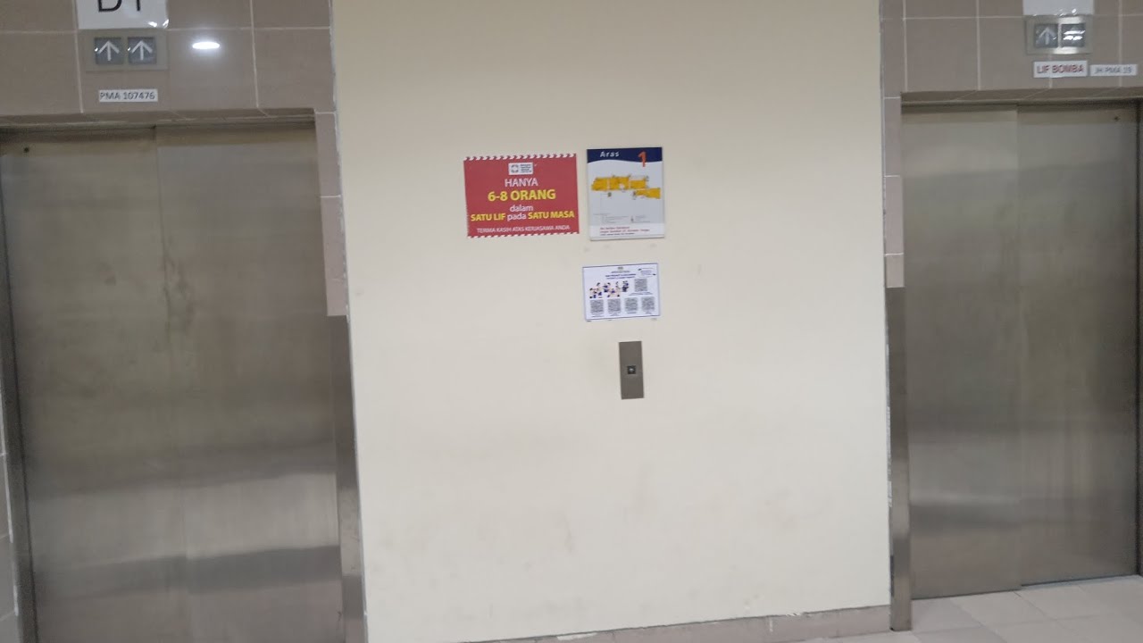 2 Mitsubishi elevators at Hospital Sultan Ismail, Johor, Malaysia. (Lift D1 & D2) 