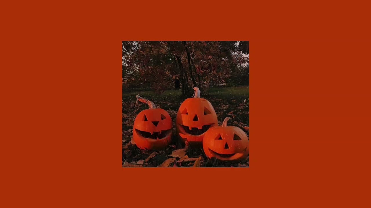 A Halloween Playlist because it's Pumpkin Season 🎃🍂