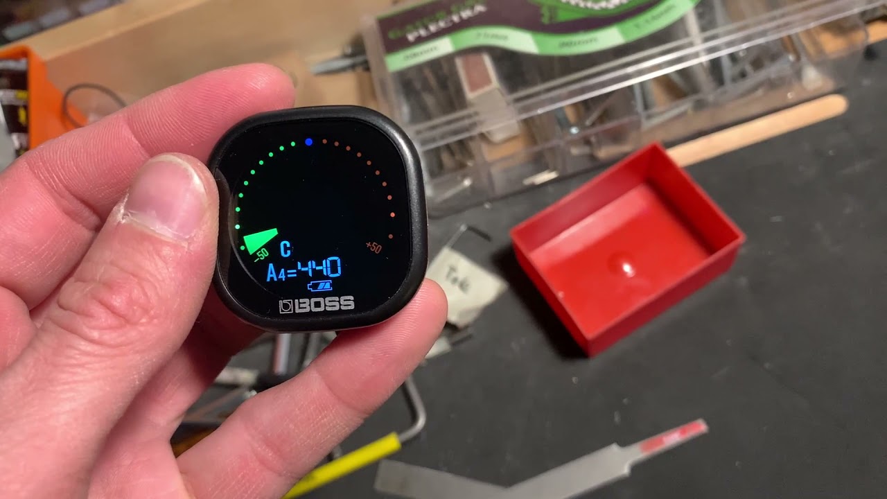 NEU: BOSS TU 05 ClipTuner mit integriertem Akku