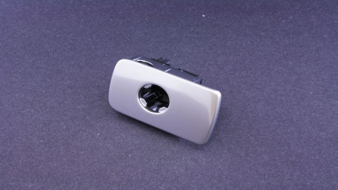Volkswagen MK5 EOS Glove Box Handle Replacement