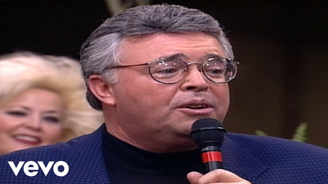 Bill & Gloria Gaither - Walk With Me [Live] ft. The Gatlin Brothers