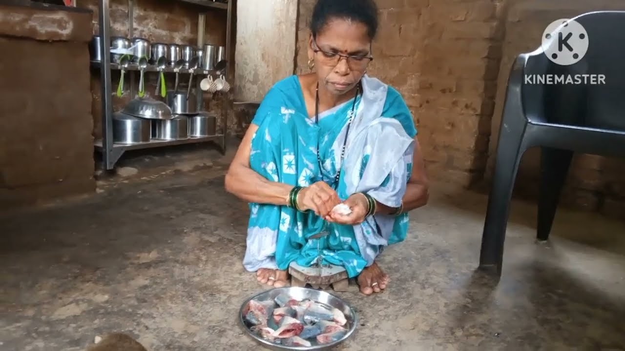 मम्मीच्या हातची नालबी मच्छी 🐟❤️ | कुरकुरीत फ्राय + झणझणीत कालवण 😋🔥