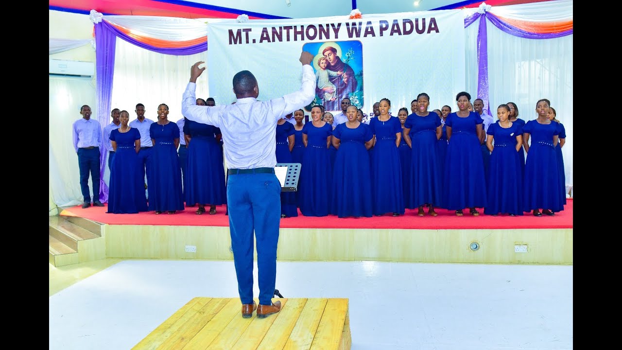 Kwaya ya Mt.Josephine Bakhita wakiimba vizuri || Tamasha Parokia ya Mt.Yohane Paul wa II Chanika DSM
