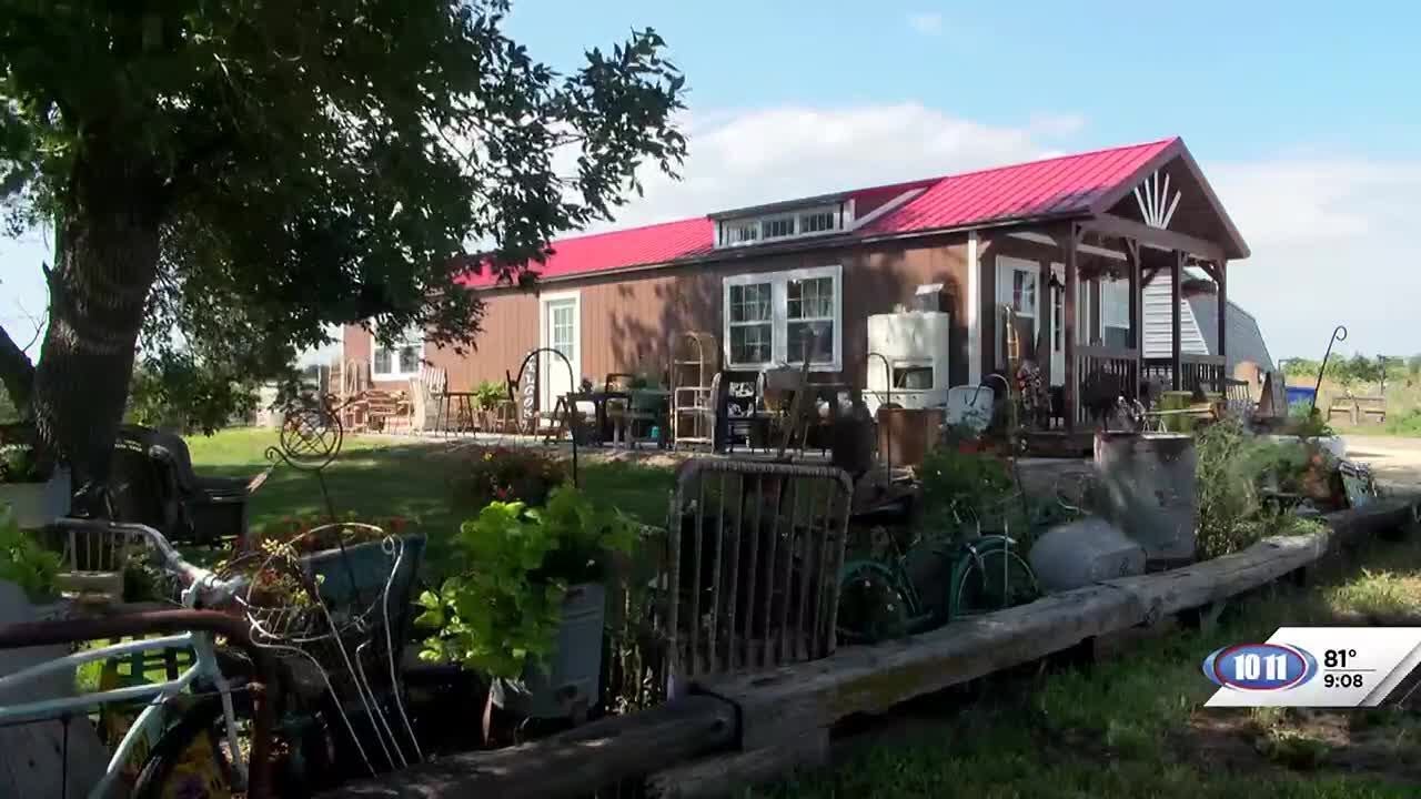 Entrepreneur moves vintage boutique off the road and onto Lawrence farm