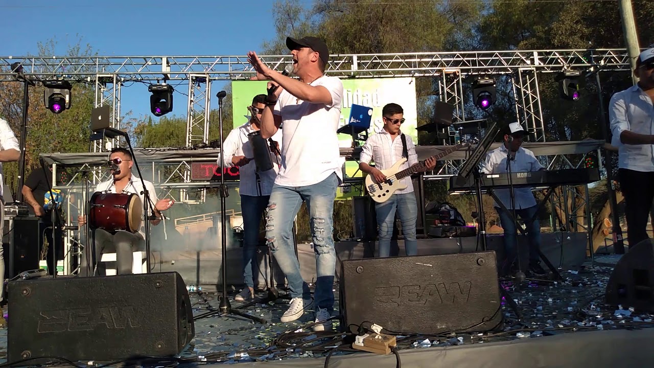 Ariel Dur&aacute;n en vivo Enganchados