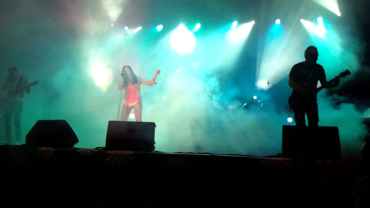 11. Łzy - Oczy szeroko zamknięte (Majowe Dni Białobrzegów 19.05.2012)