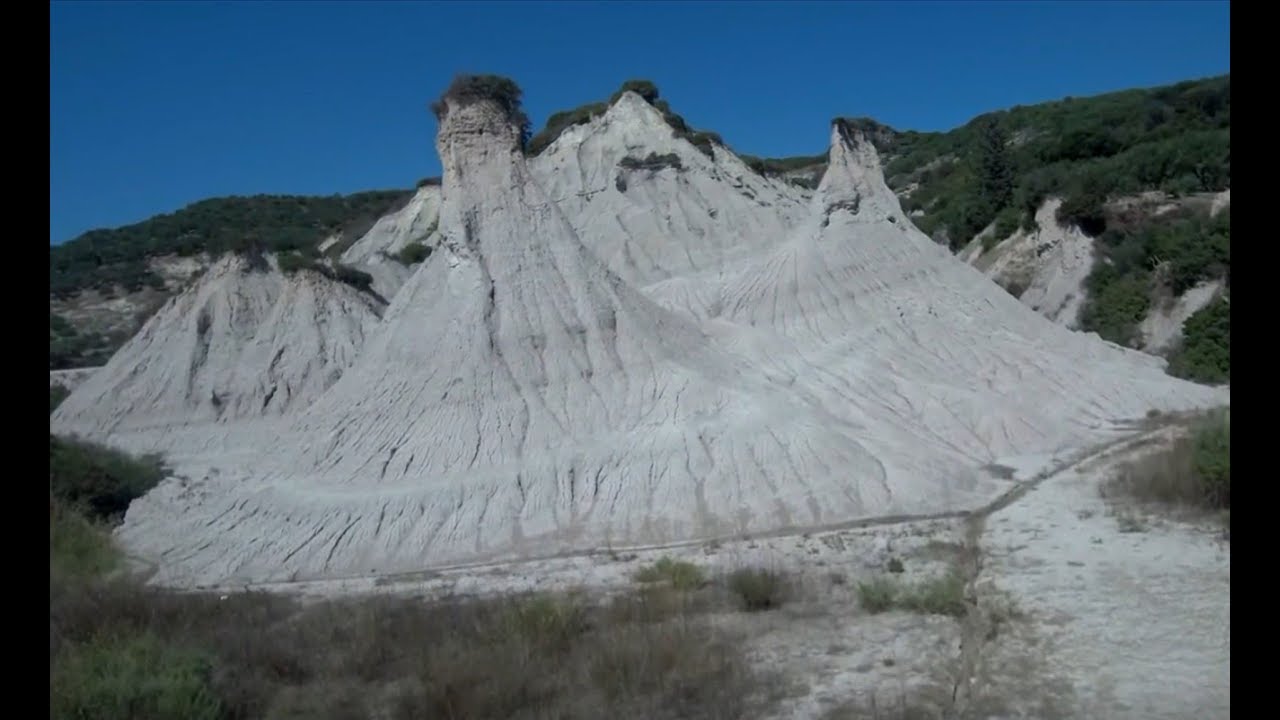 Κωμόλιθοι στο χωριό Ποταμίδα Χανίων - Komolithi, a bizarre landscape (Crete)