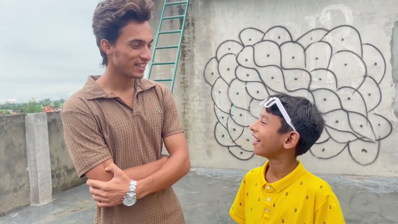 محمد بن کی اپنے علاقے کے مشہور و معروف  یوٹیوبر ناصر بھائی سے ملاقات M Bin meets Nasir Bhai,a.