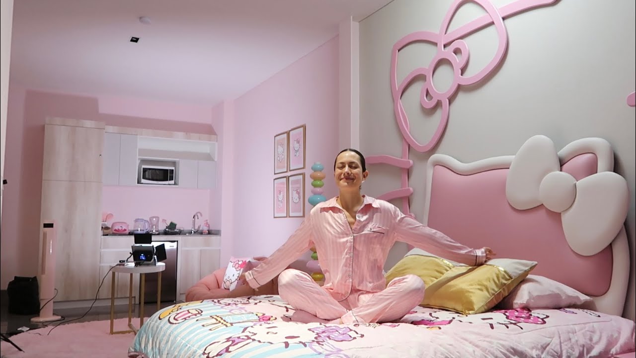 I went to the Hello Kitty Airbnb