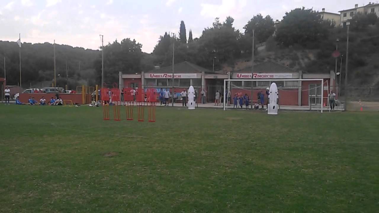 Chennaiyin FC | Season 2 | Elano Blumer Practicing Free Kicks