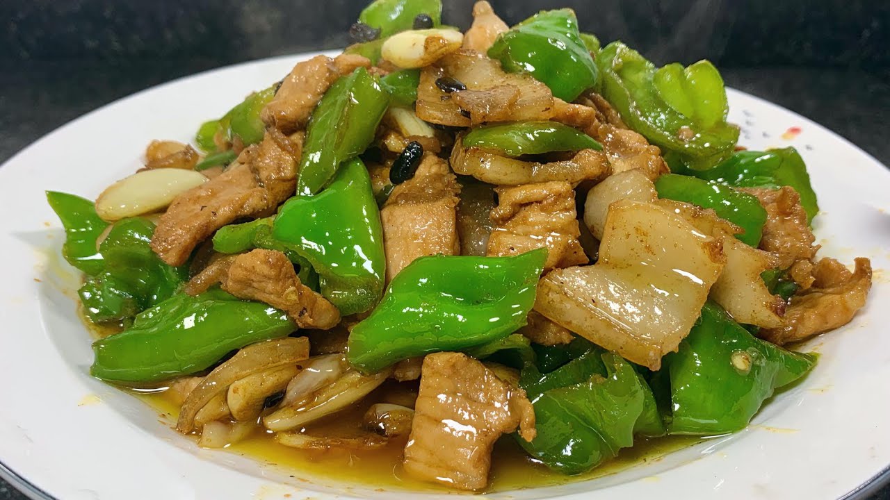 辣椒炒肉很多人第一步就錯了，難怪不好吃，今天教你正確做法。【一畫美食】#辣椒炒肉 #辣椒 #豬肉