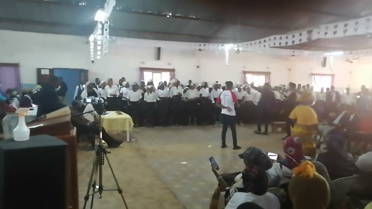 Aniversário da juventude cristã de Hamba ivanguele ( maestro Antônio)