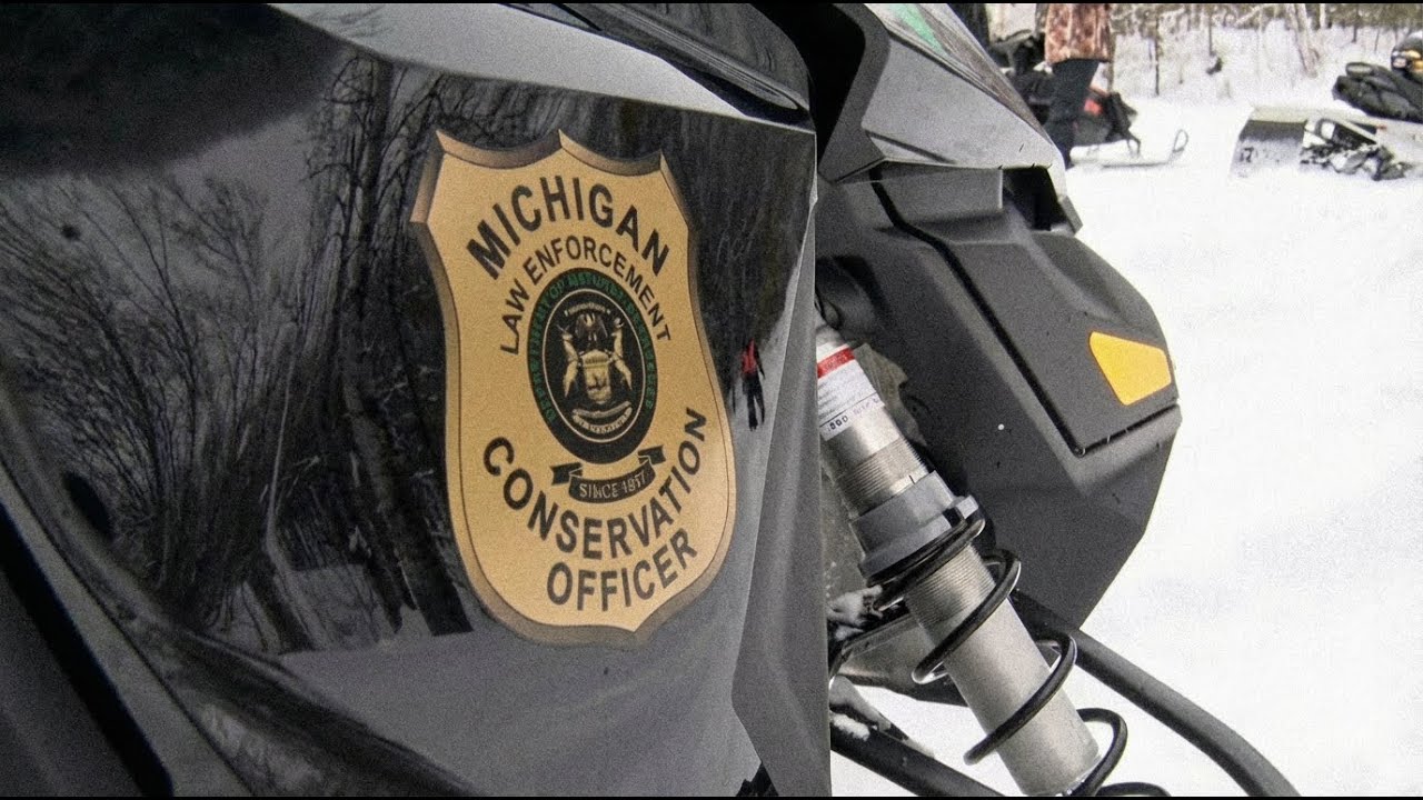 Michigan Game Wardens: Winter Patrol on Duty