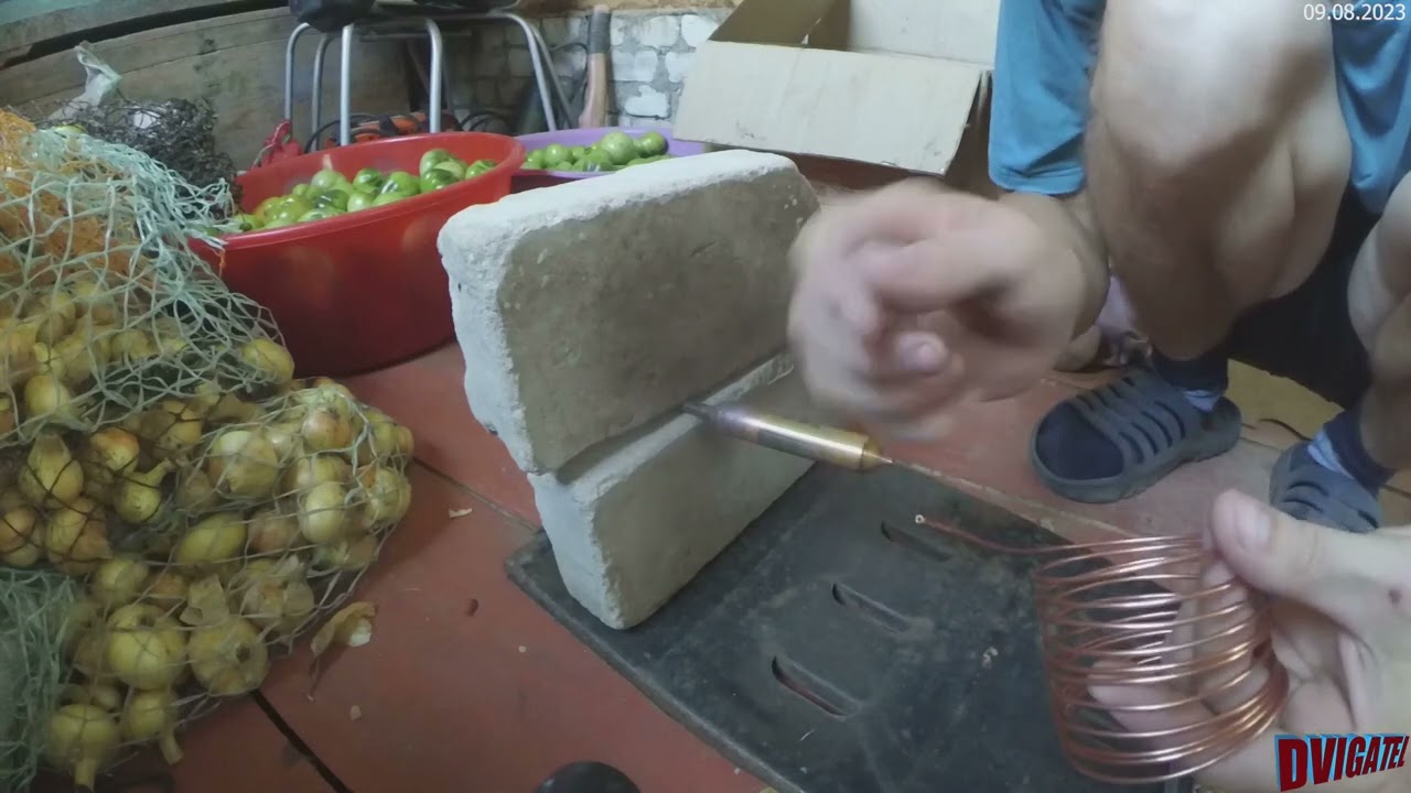 Новичок паяет капилярку с фильтром-осушителем