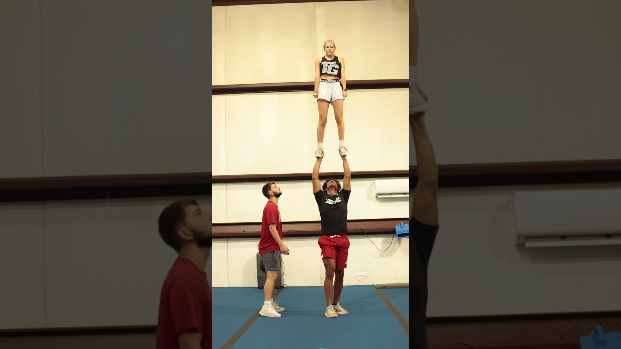 Second time coed stunting!!! #coedstunting #cheerprivate #allstarcheer #collegecheer #learning