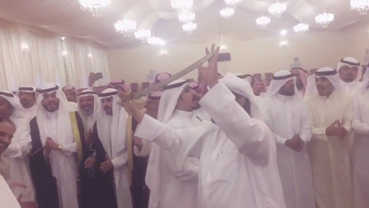 دحة الشاعر احمد سيار مع الصقور والمضيان في حفل زفاف متعب ومحمد الصويله المضياني