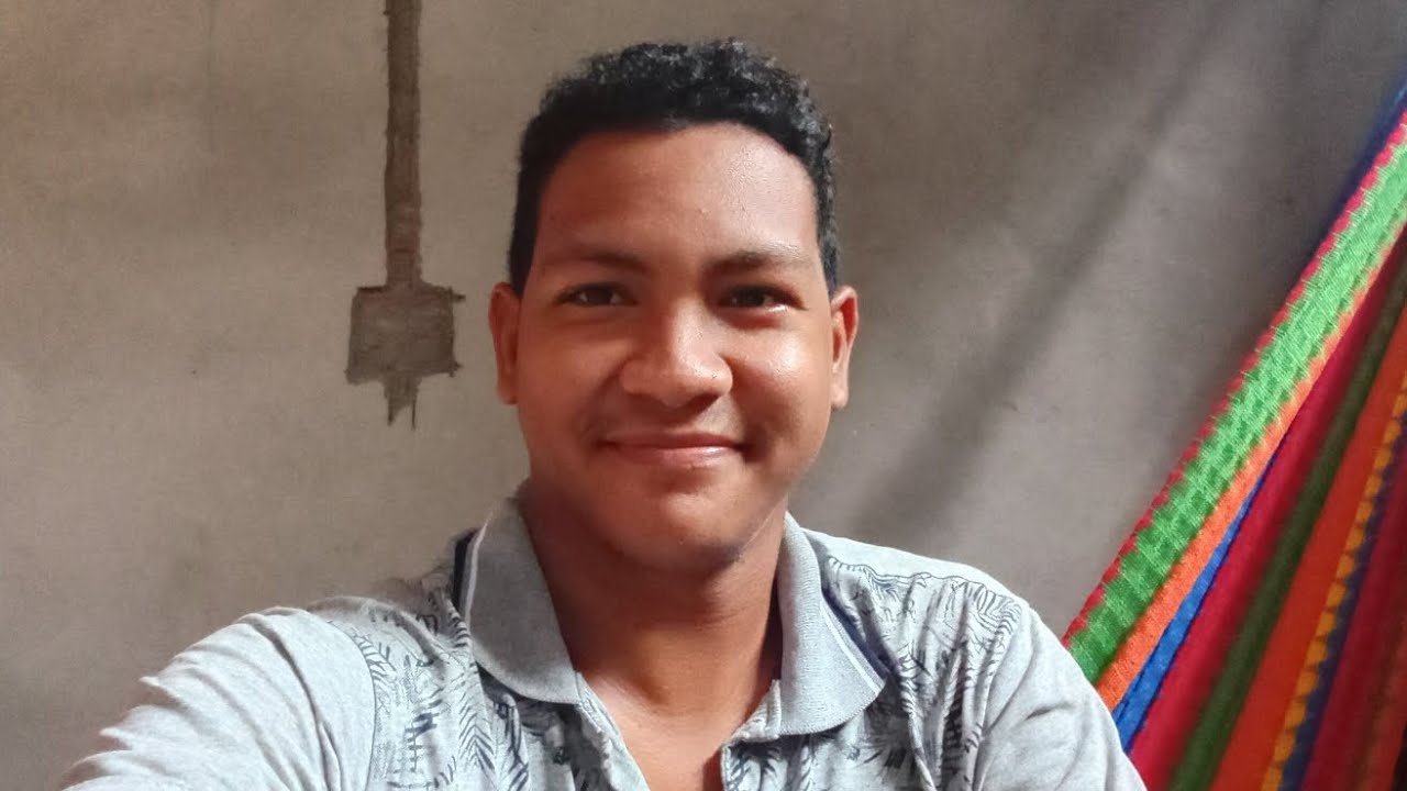 COMO EU SAIR DE UM SUBEMPREGO , QUE EU TRABALHAVA NUMA FEIRA . 