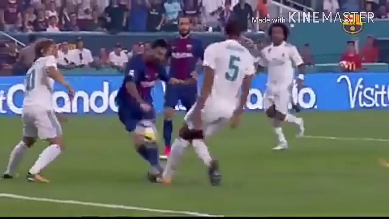 Lionel Messi Amazing Footbal Goals & Skills