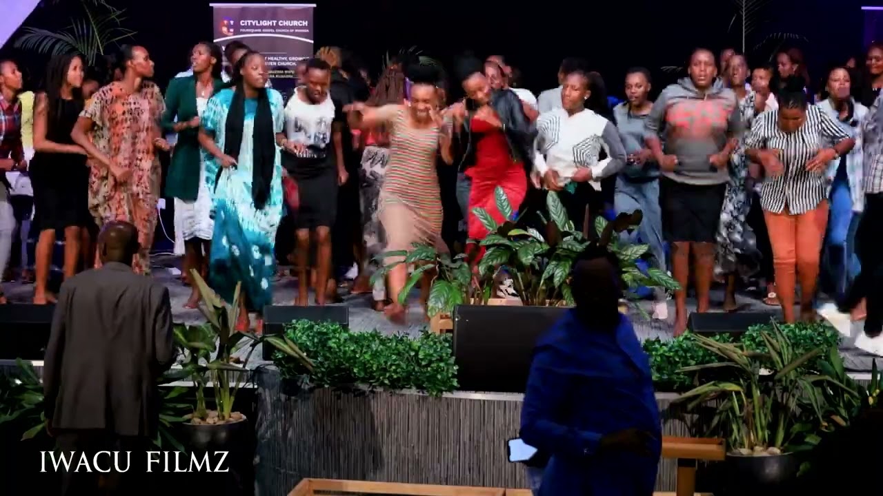IGISIRIMBA Bishop MASENGO & ABAKOBWA BA Foursquare MUGITARAMO  By NZUNGU
