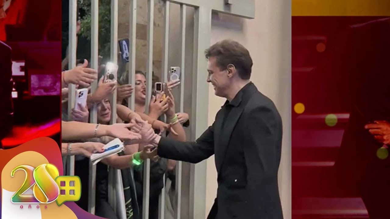 Luis Miguel toma a sus fans de la mano y se da el tiempo de despedirse de ellas | Ventaneando