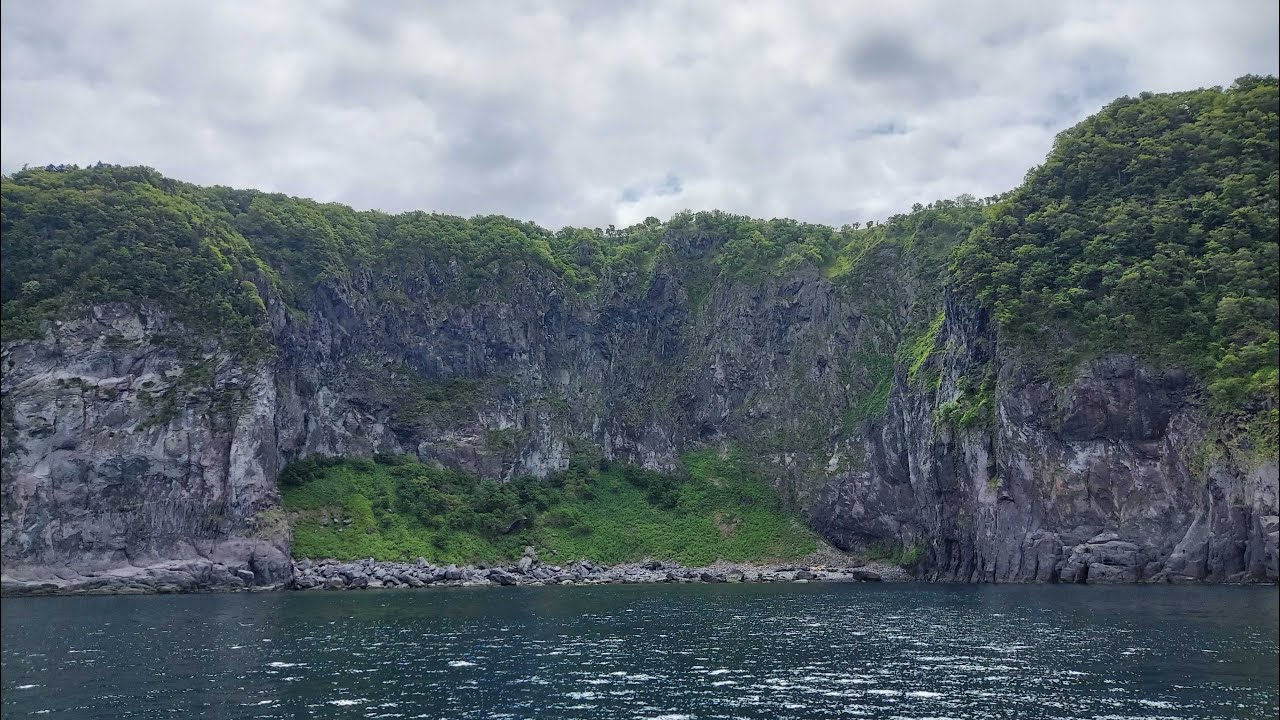 知床半島クルージング