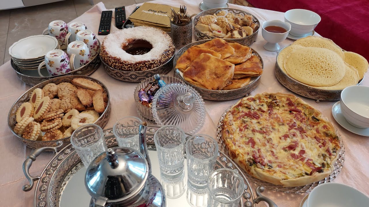 شاركوا معيا كيفاش حضرت عرضة مائدة افطار أو كوطي للضيوف أفكار اقتراحات تقديم نادية الفاسية