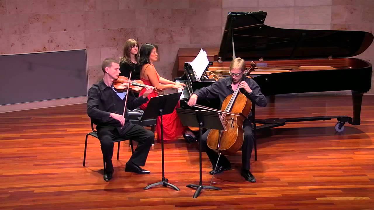 BELLA  Piano Trio | Astor Piazzolla OBLIVION