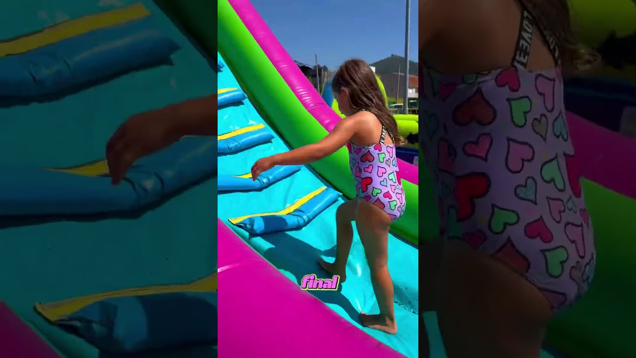 🥳 MINI VLOG FIESTA de la ESPUMA 🧼 con HINCHABLES de AGUA 💦 BEB&Eacute; TRAVIESO LO PASA PIPA #minivlog