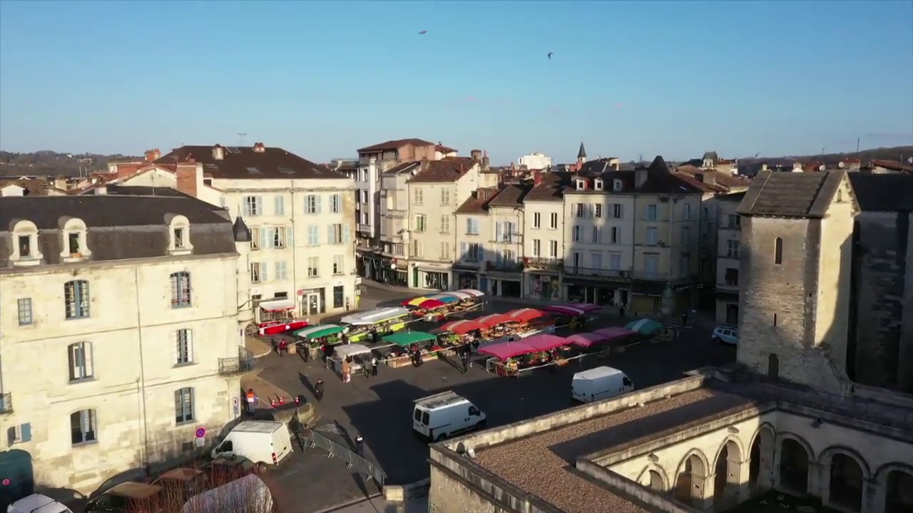 Confinement lié au coronavirus : Périgueux vue du ciel