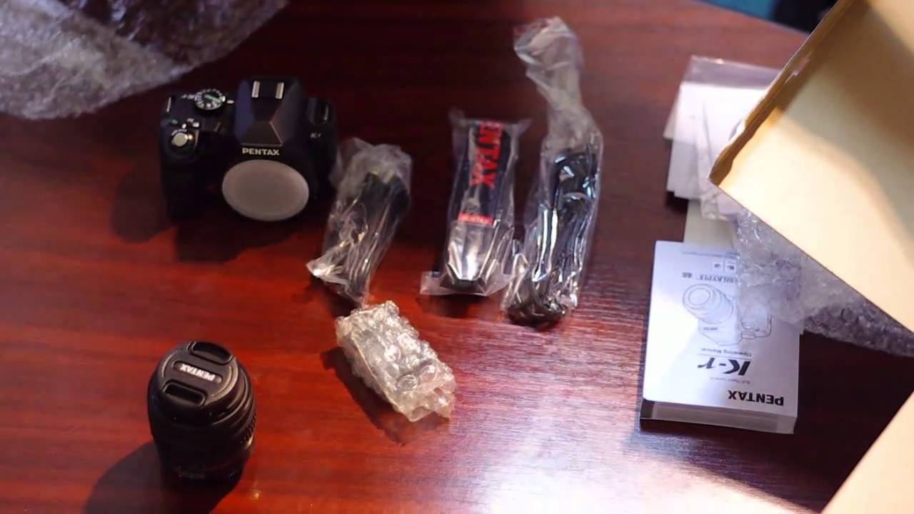 unboxing the new  Pentax K-r