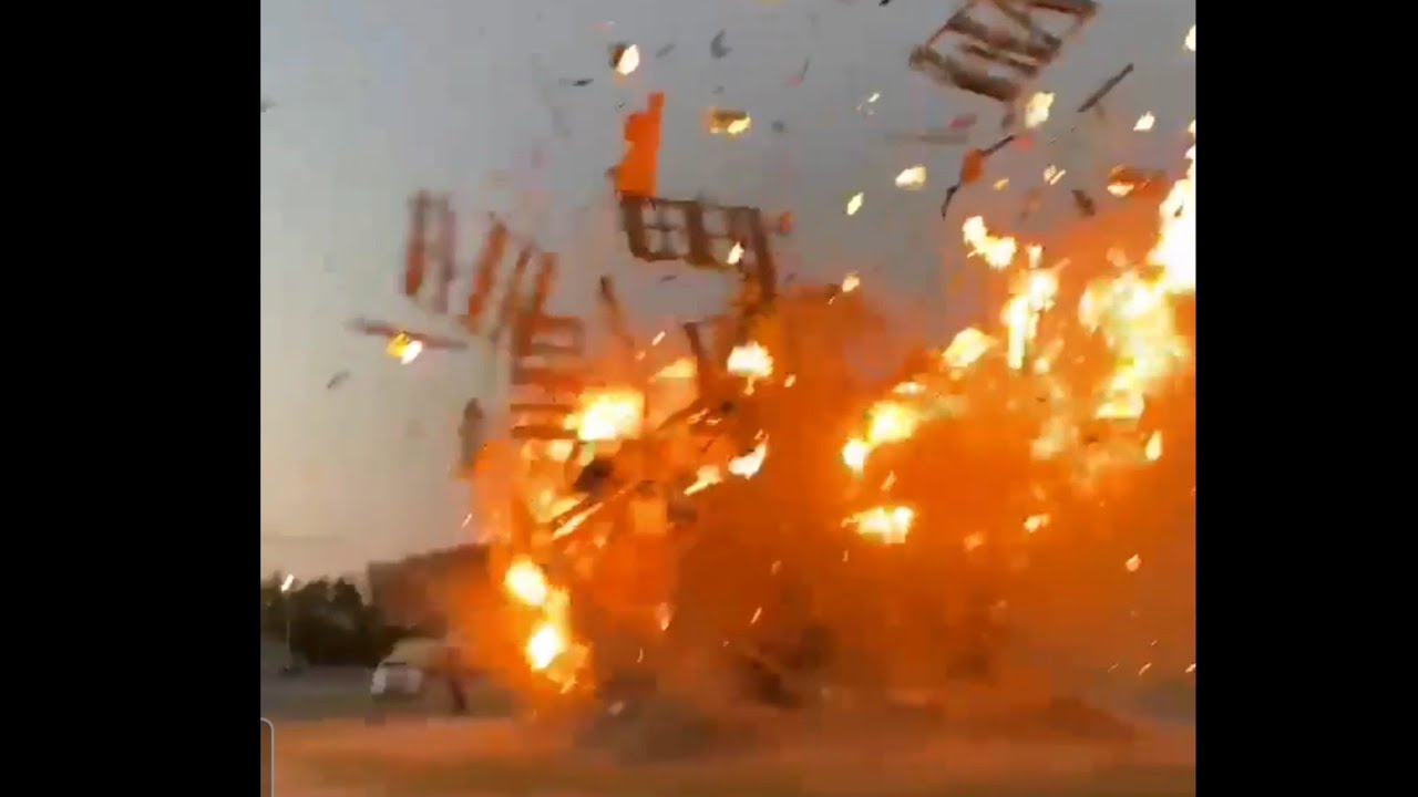Highschool Homecoming Bonfire Explosion 🔥 Mosley Highschool