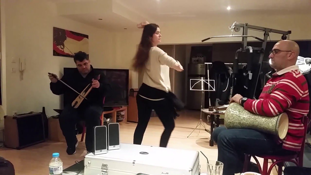 Lia Verra Belly dance - accompanied by tabla solo and Pontic Lyra - &pi;&omicron;&nu;&tau;&iota;&alpha;&kappa;ή &lambda;ύ&rho;&alpha;