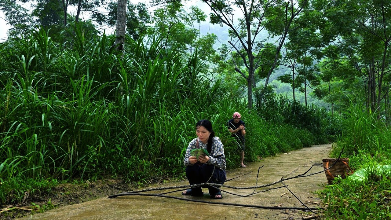 Sung Thu, a single mother, was saved from a critical condition by a kind woman.