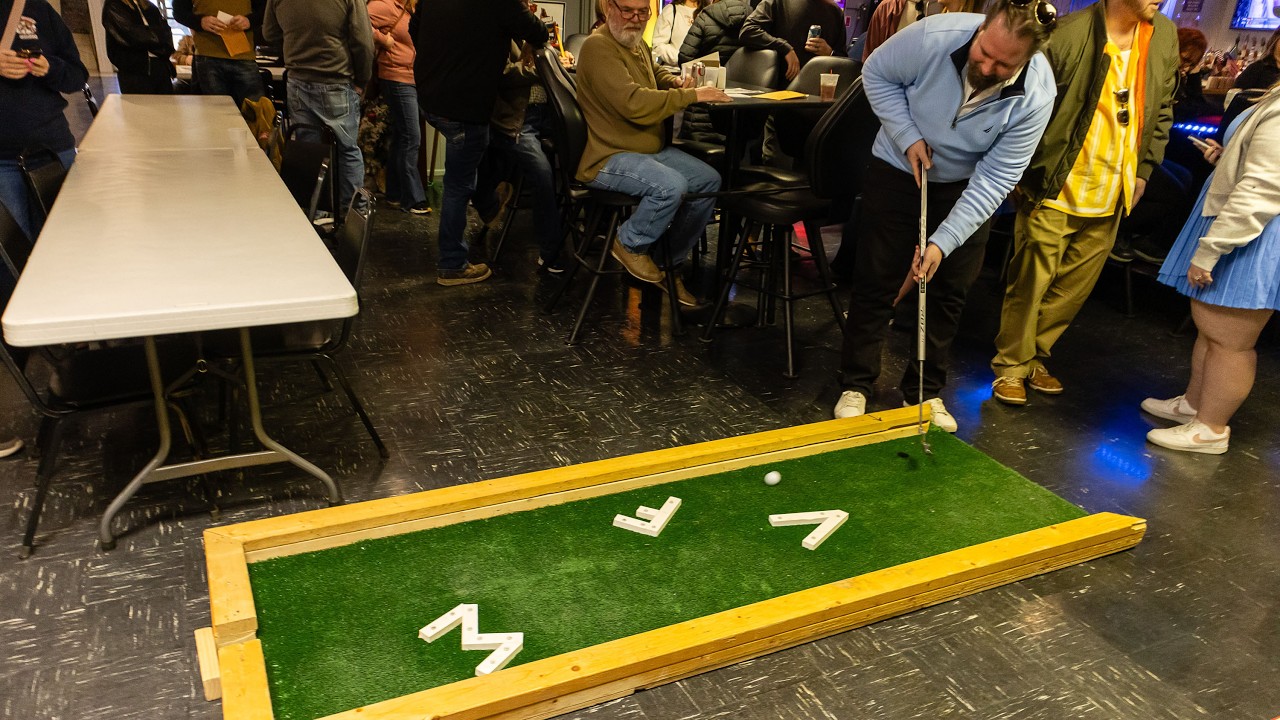 Bar Stool Golf 2026