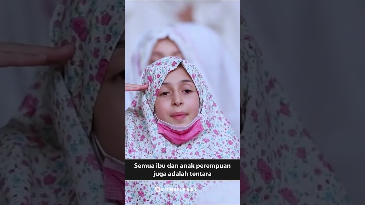 Sayyid Ali Khamenei Lagu Pada Perayaan Taqlif Anak Perempuan Iran