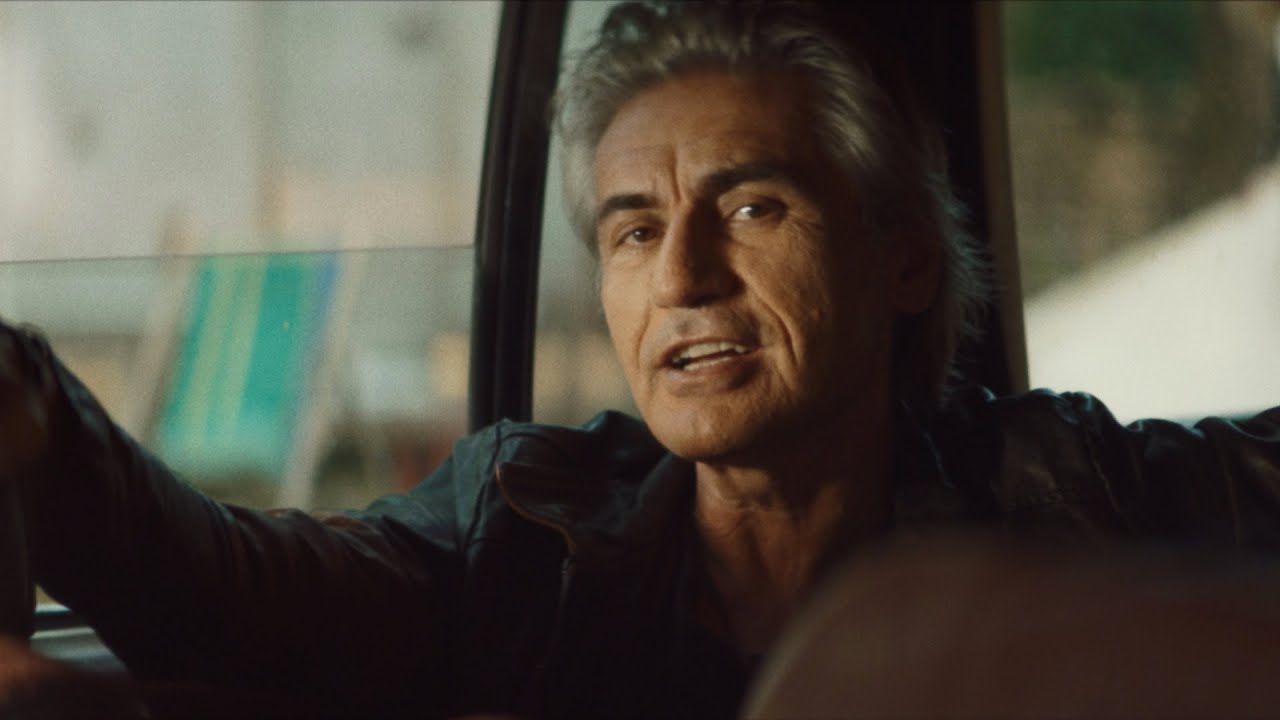 Ligabue - La ragazza dei tuoi sogni (Official Video)