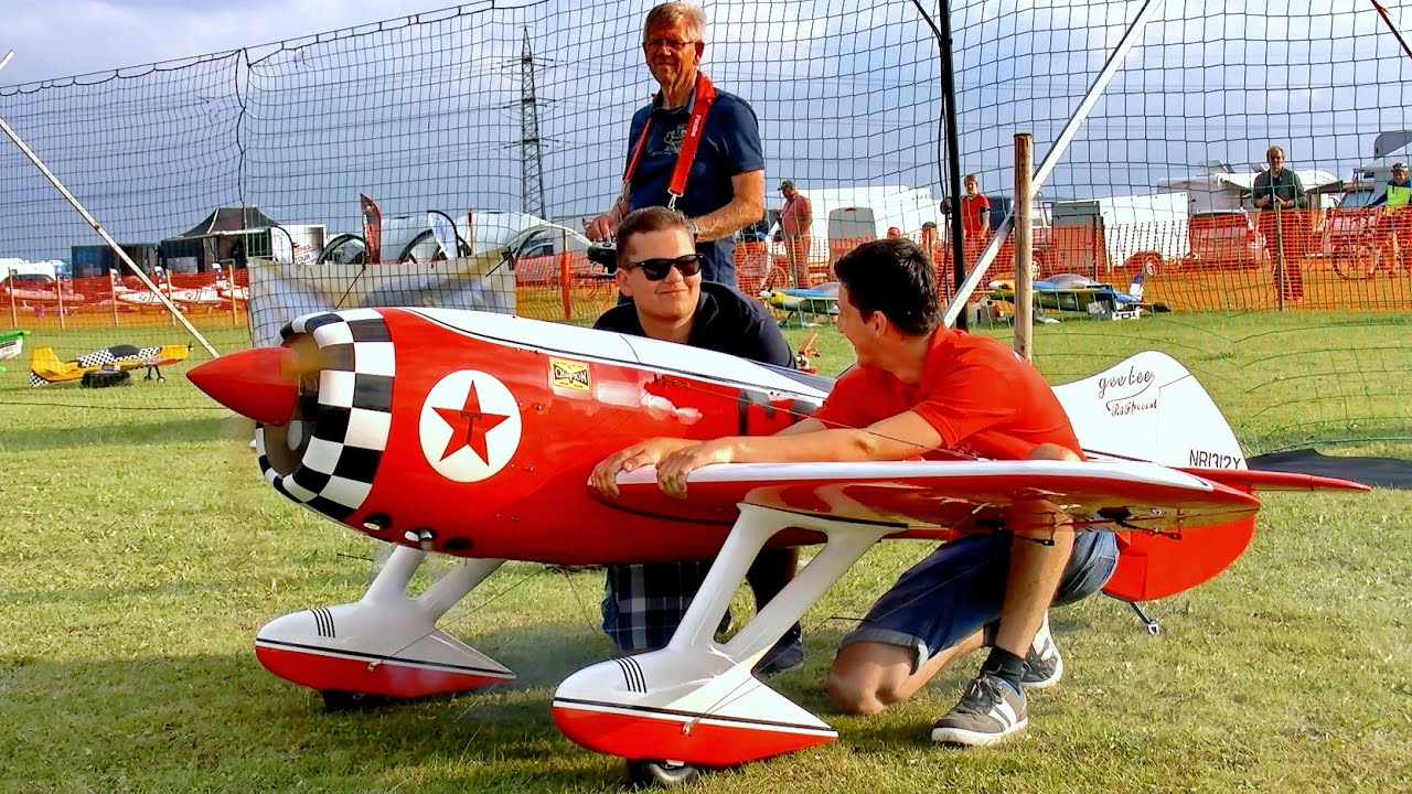 GEE BEE R3 BIG RC SCALE MODEL AIRPLANE FLIGHT DEMONSTRATION / Euroflugtag Rheidt 2016
