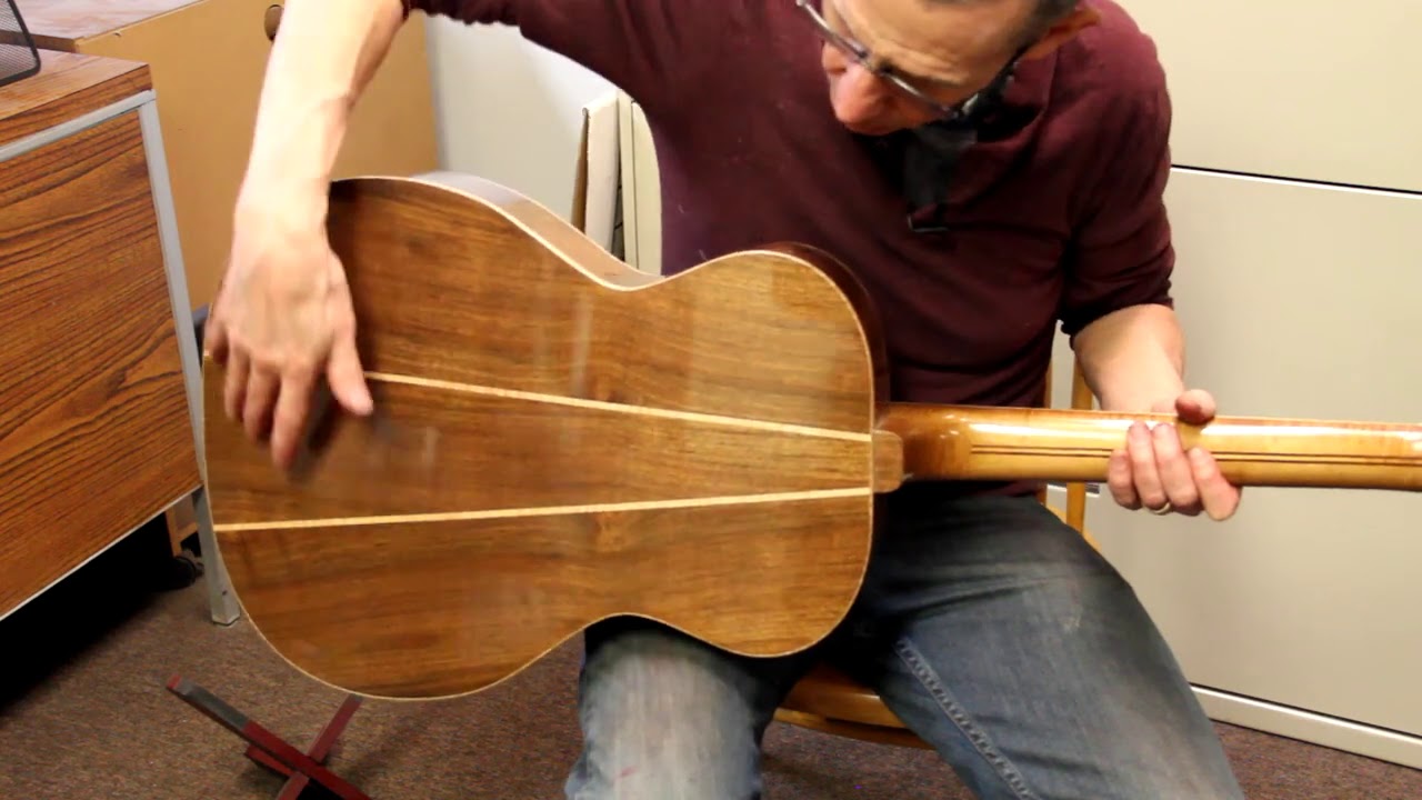 Jewitt Guitars OM 14 Walnut Demo